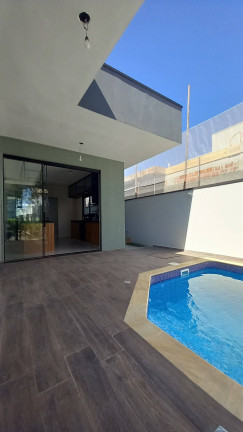 Imagem Casa com 3 Quartos à Venda, 300 m² em Residencial Ouroville - Taubaté Imagem Casa com 3 Quartos à Venda, 300 m² em Residencial Ouroville - Taubaté