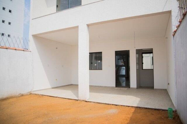 Imagem Sobrado com 3 Quartos à Venda, 178 m² em Piracangaguá (chácara Flórida) - Taubaté