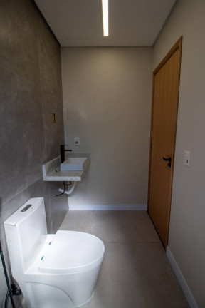 Imagem Casa à Venda, em Jundiaí Imagem Casa à Venda, em Jundiaí