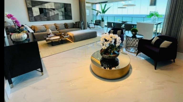 Imagem Imóvel com 4 Quartos à Venda, 242 m² em Jaguaribe - Salvador Imagem Imóvel com 4 Quartos à Venda, 242 m² em Jaguaribe - Salvador