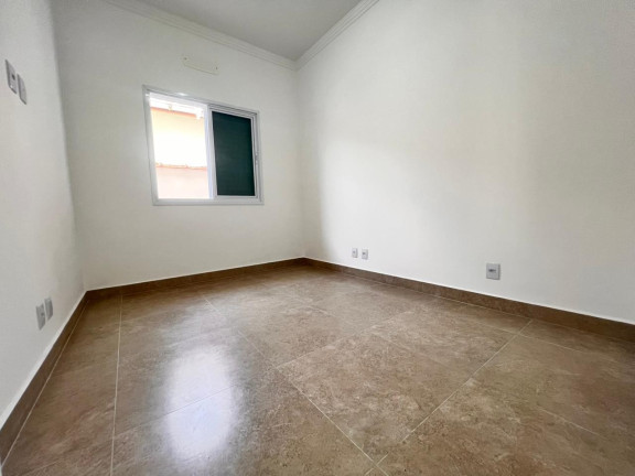 Imagem Casa com 3 Quartos à Venda, em Real - Praia Grande Imagem Casa com 3 Quartos à Venda, em Real - Praia Grande