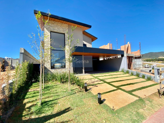 Casa com 3 Quartos à Venda,  em Jardim Novo Mundo - Jundiaí