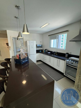 Imagem Apartamento com 3 Quartos à Venda, 129 m² em Centro - Balneário Camboriú Imagem Apartamento com 3 Quartos à Venda, 129 m² em Centro - Balneário Camboriú