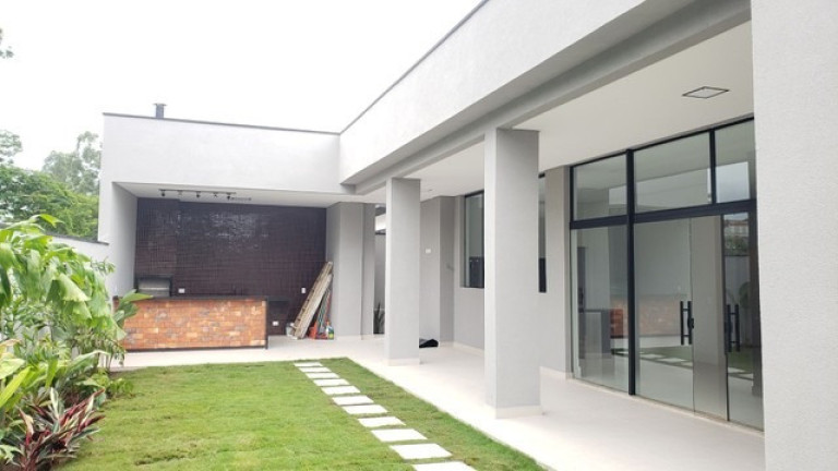 Imagem Casa com 3 Quartos à Venda, 264 m² em Bairro Do Grama - Caçapava