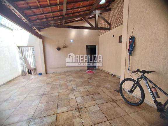 Imagem Casa com 3 Quartos à Venda, 300 m² em Conjunto Guanabara - Uberaba Imagem Casa com 3 Quartos à Venda, 300 m² em Conjunto Guanabara - Uberaba