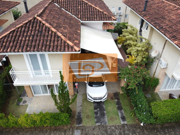 Imagem Casa de Condomínio com 3 Quartos à Venda,  em Nogueira - Petrópolis