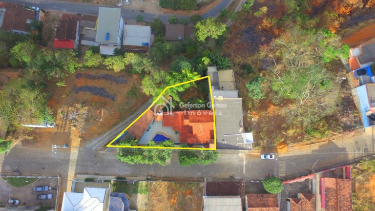 Imagem Casa com 3 Quartos à Venda, 208 m² em Centro - Mantena Imagem Casa com 3 Quartos à Venda, 208 m² em Centro - Mantena
