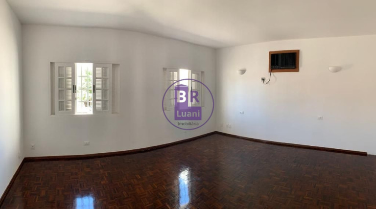 Imagem Sobrado com 4 Quartos à Venda, 393 m² em Quebec - Londrina