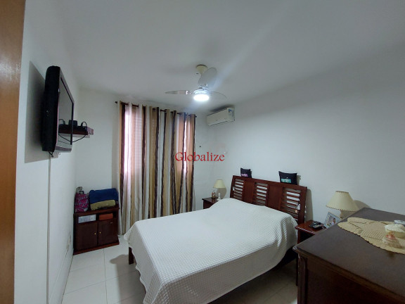 Imagem Casa com 6 Quartos à Venda, 212 m² em Aparecida - Santos