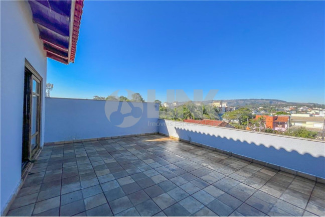 Imagem Imóvel com 3 Quartos à Venda, 260 m² em Jardim Itu - Porto Alegre Imagem Imóvel com 3 Quartos à Venda, 260 m² em Jardim Itu - Porto Alegre