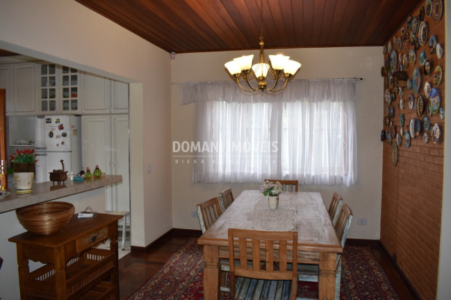 Imagem Casa com 5 Quartos à Venda, 165 m² em Região Do Vale Encantado - Campos Do Jordão Imagem Casa com 5 Quartos à Venda, 165 m² em Região Do Vale Encantado - Campos Do Jordão