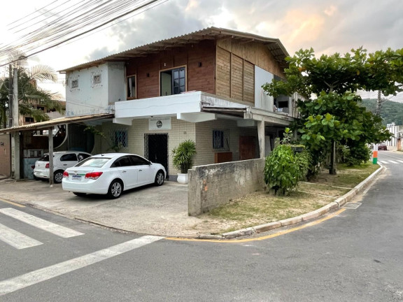 Imagem Casa com 2 Quartos à Venda, 288 m² em Monte Alegre - Camboriú