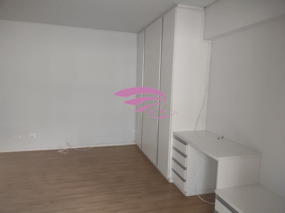 Imagem Imóvel com 1 Quarto à Venda, 31 m² em Centro - Curitiba Imagem Imóvel com 1 Quarto à Venda, 31 m² em Centro - Curitiba
