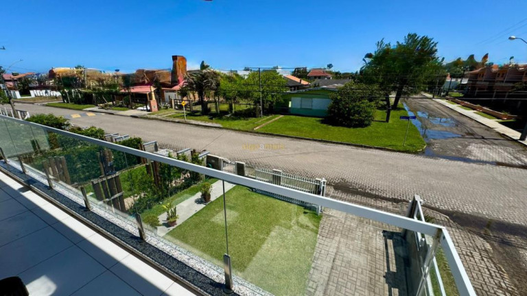 Imagem Imóvel com 3 Quartos à Venda, 130 m² em Centro - Xangri-lá