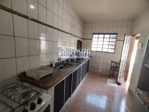Imagem Casa com 3 Quartos à Venda, 300 m² em Conjunto Guanabara - Uberaba Imagem Casa com 3 Quartos à Venda, 300 m² em Conjunto Guanabara - Uberaba