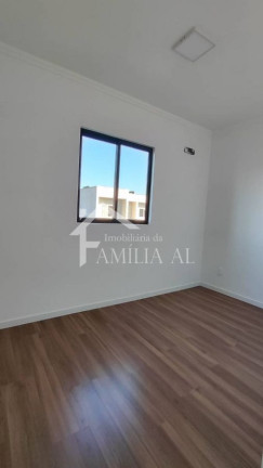 Imagem Casa com 3 Quartos à Venda, 109 m² em Vila Nova - Joinville Imagem Casa com 3 Quartos à Venda, 109 m² em Vila Nova - Joinville