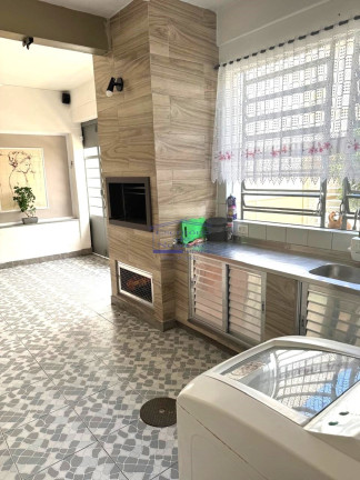 Imagem Casa com 3 Quartos à Venda, 244 m² em Cavalhada - Porto Alegre