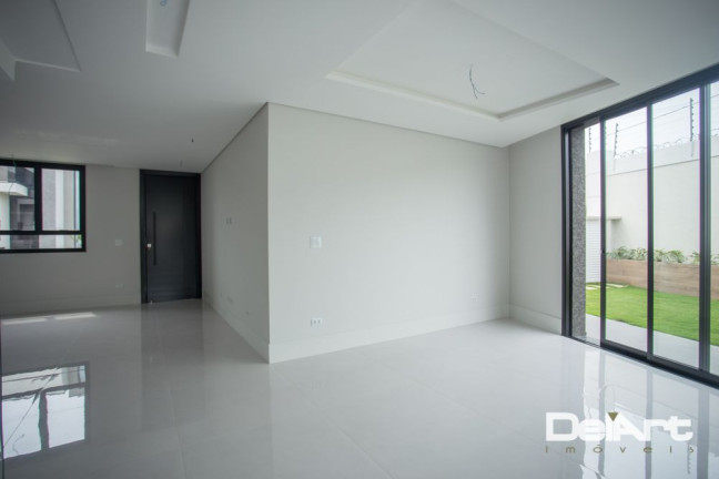 Imagem Casa com 3 Quartos à Venda, 226 m² em Uberaba - Curitiba