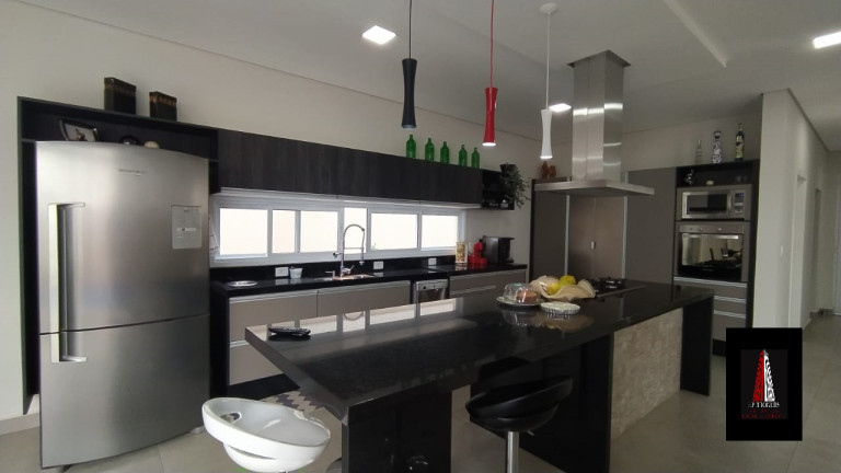 Imagem Sobrado com 3 Quartos à Venda ou Locação, 241 m² em Brigadeiro Tobias - Sorocaba Imagem Sobrado com 3 Quartos à Venda ou Locação, 241 m² em Brigadeiro Tobias - Sorocaba