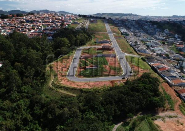Imagem Terreno à Venda, 300 m² em Residencial Das Ilhas - Bragança Paulista Imagem Terreno à Venda, 300 m² em Residencial Das Ilhas - Bragança Paulista