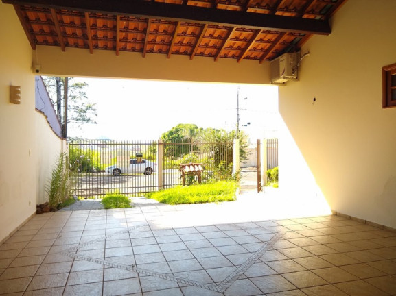Imagem Casa com 5 Quartos à Venda, 200 m² em Nova Jacarezinho - Jacarezinho