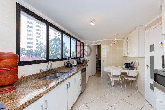 Imagem Apartamento com 4 Quartos à Venda, 200 m² em Moema - São Paulo Imagem Apartamento com 4 Quartos à Venda, 200 m² em Moema - São Paulo