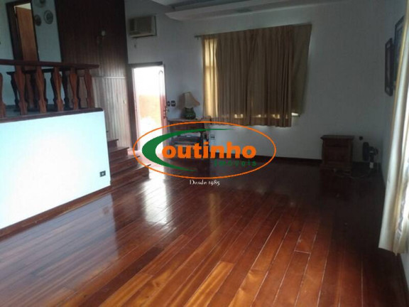 Imagem Casa com 3 Quartos à Venda, 500 m² em Grajaú - Rio De Janeiro