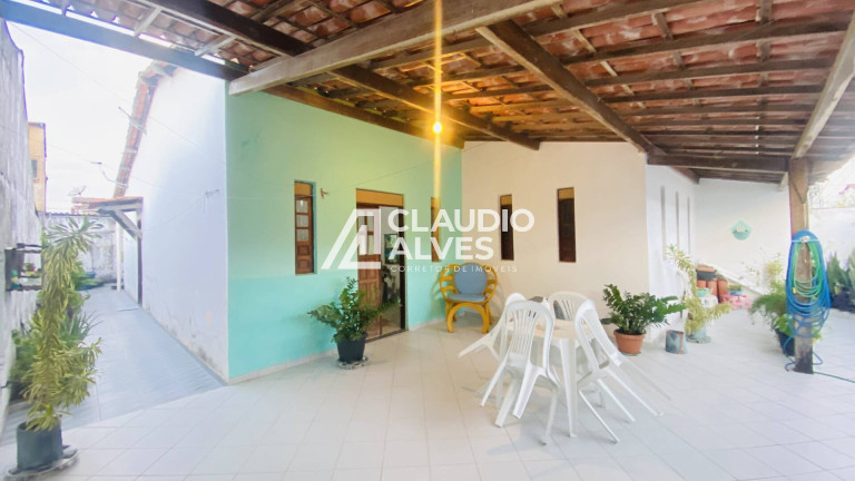 Casa com 3 Quartos à Venda, 200 m² em Conjunto Feira Vi - Feira De Santana