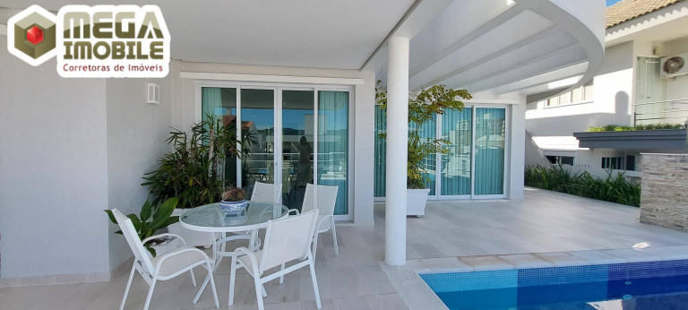 Casa com 3 Quartos à Venda, 300 m² em João Paulo - Florianópolis