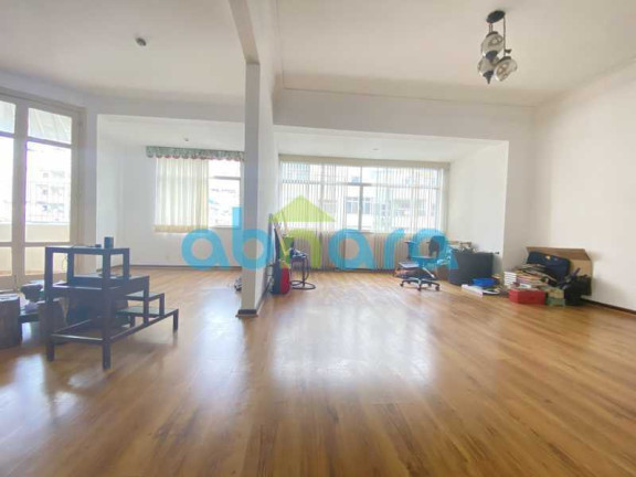 Apartamento com 4 Quartos à Venda, 190 m² em Copacabana - Rio De Janeiro