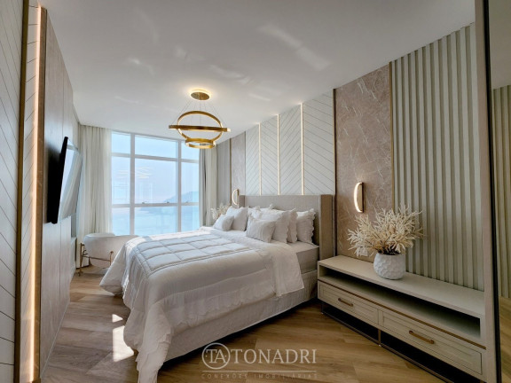 Imagem Imóvel com 4 Quartos à Venda, 277 m² em Centro - Balneário Camboriú Imagem Imóvel com 4 Quartos à Venda, 277 m² em Centro - Balneário Camboriú