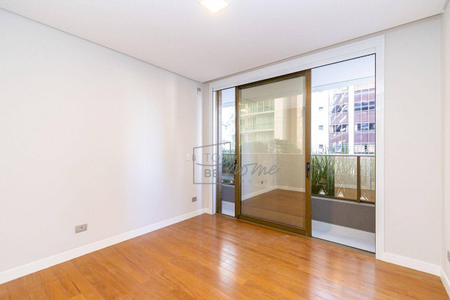 Imagem Apartamento com 3 Quartos à Venda, 233 m² em água Verde - Curitiba