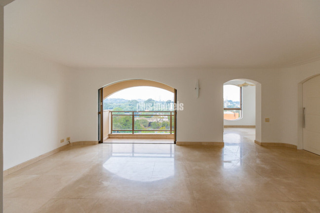 Apartamento com 3 Quartos à Venda, 248 m² em Alto De Pinheiros - São Paulo