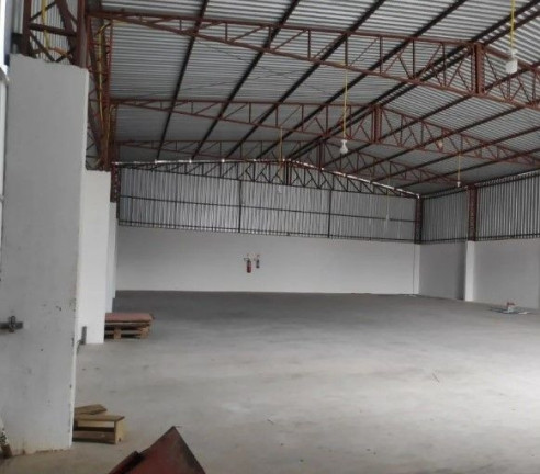 Imóvel Comercial à Venda, 1.450 m² em São Dimas - Colombo