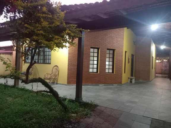 Casa com 4 Quartos à Venda, 280 m² em Parque Augustus - Itanhaém