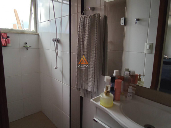 Imagem Casa com 3 Quartos à Venda, 84 m²