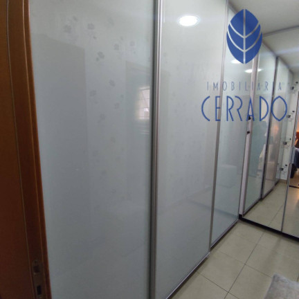 Imagem Apartamento com 4 Quartos à Venda, 185 m² em Jundiaí - Anápolis
