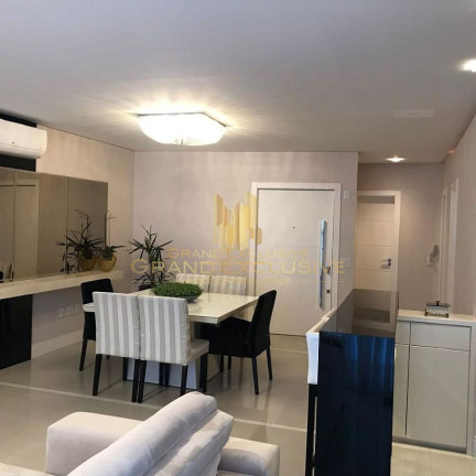 Imagem Apartamento com 3 Quartos à Venda, 132 m² em Centro - Balneário Camboriú Imagem Apartamento com 3 Quartos à Venda, 132 m² em Centro - Balneário Camboriú