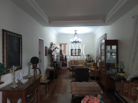 Imagem Casa com 3 Quartos à Venda, 588 m² em Centro - Campos Dos Goytacazes