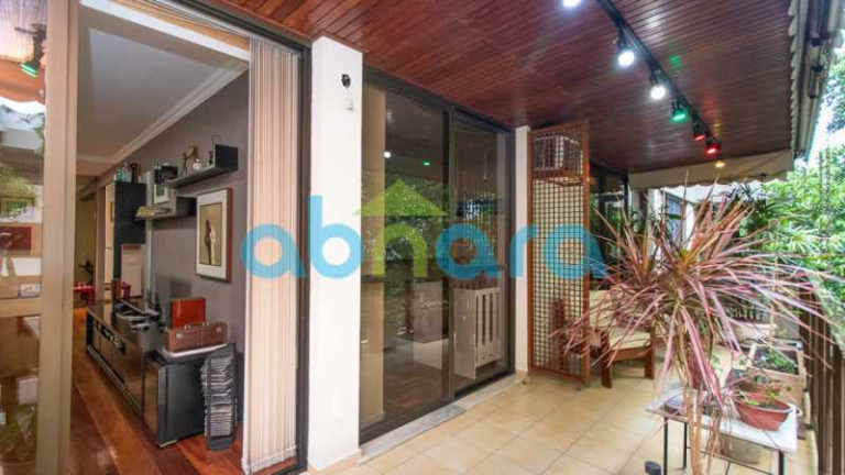 Imagem Apartamento com 4 Quartos à Venda, 150 m² em Copacabana - Rio De Janeiro Imagem Apartamento com 4 Quartos à Venda, 150 m² em Copacabana - Rio De Janeiro