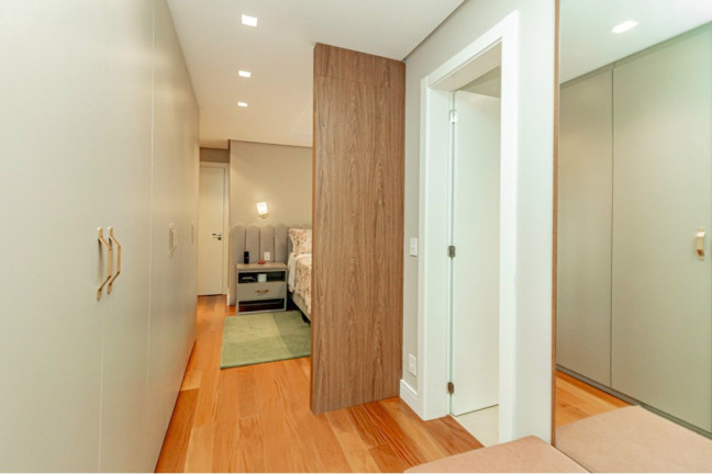 Imagem Apartamento com 3 Quartos à Venda, 153 m² em Menino Deus - Porto Alegre Imagem Apartamento com 3 Quartos à Venda, 153 m² em Menino Deus - Porto Alegre