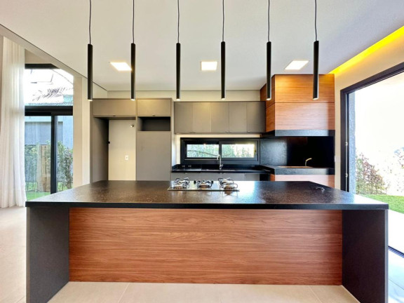 Imagem Casa com 4 Quartos à Venda, em -- - Capao Da Canoa Imagem Casa com 4 Quartos à Venda, em -- - Capao Da Canoa