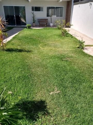 Imagem Casa com 3 Quartos à Venda, 200 m² em Centro - Caraguatatuba