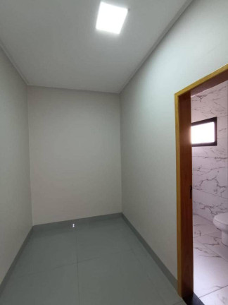 Imagem Casa com 3 Quartos à Venda, 140 m² em Residencial Paris - Anápolis