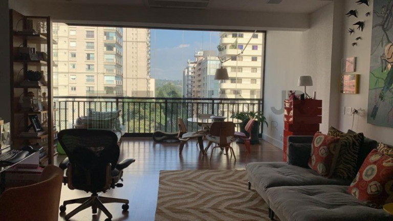 Imóvel com 2 Quartos para Alugar, 200 m² em Jardim Paulistano - São Paulo