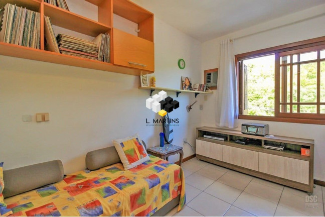 Imagem Casa com 3 Quartos à Venda, 231 m² em Ipanema - Porto Alegre