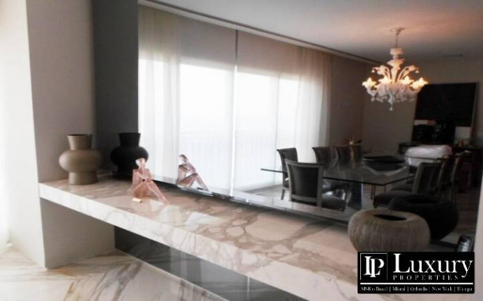 Imagem Cobertura com 3 Quartos à Venda, 699 m² em Vila Nova Conceição - São Paulo