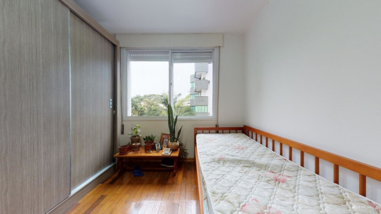Imagem Imóvel com 3 Quartos à Venda, 104 m² em Petrópolis - Porto Alegre Imagem Imóvel com 3 Quartos à Venda, 104 m² em Petrópolis - Porto Alegre