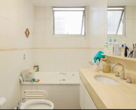 Imagem Imóvel com 4 Quartos à Venda, 180 m² em Higienópolis - São Paulo Imagem Imóvel com 4 Quartos à Venda, 180 m² em Higienópolis - São Paulo