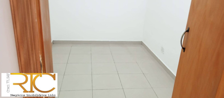 Imagem Casa com 4 Quartos à Venda, 180 m² em Jardim Dos Lagos - São Paulo